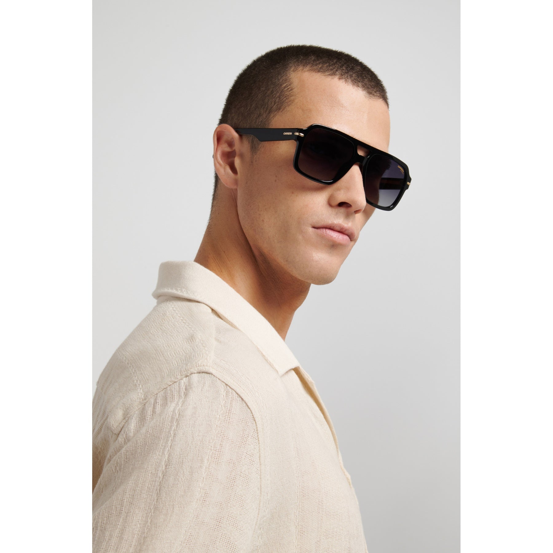 Gafas de Sol para Hombre: Encuentra tu Estilo con VTO | Carrera World